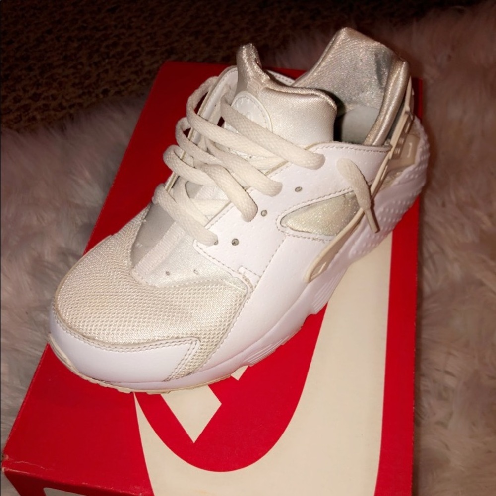 white huaraches